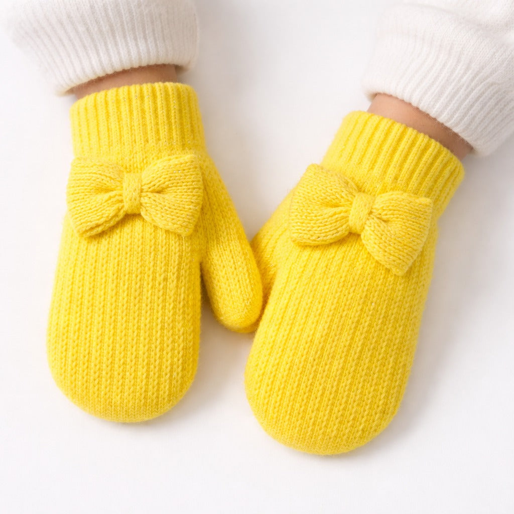 Girls yellow glitter wool gloves